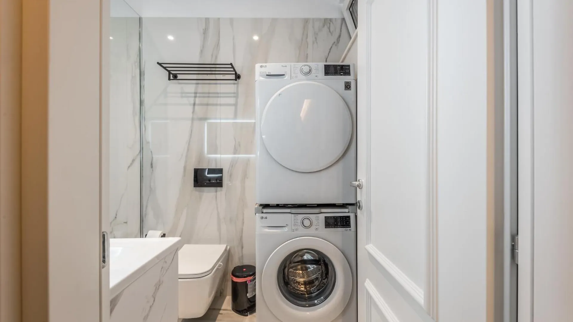 Piazza Luxury Apartments Τίρανα
