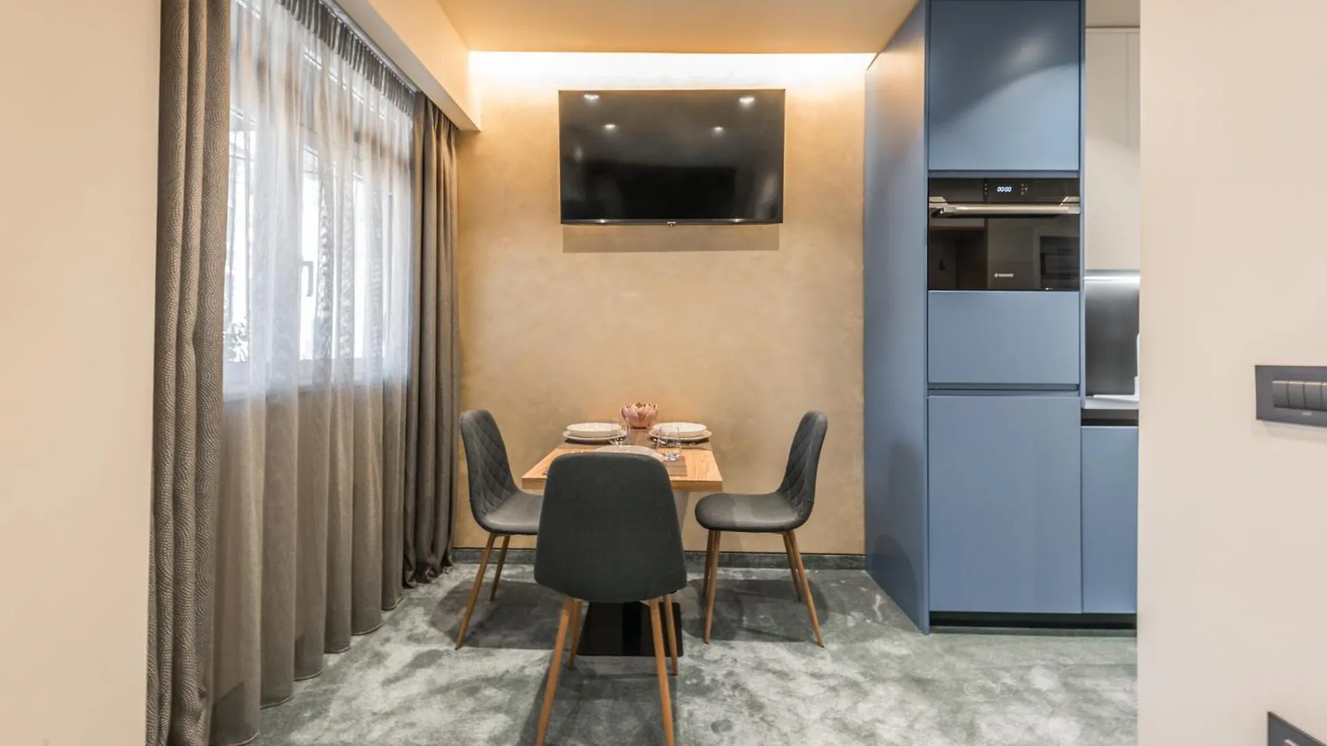 Piazza Luxury Apartments Τίρανα