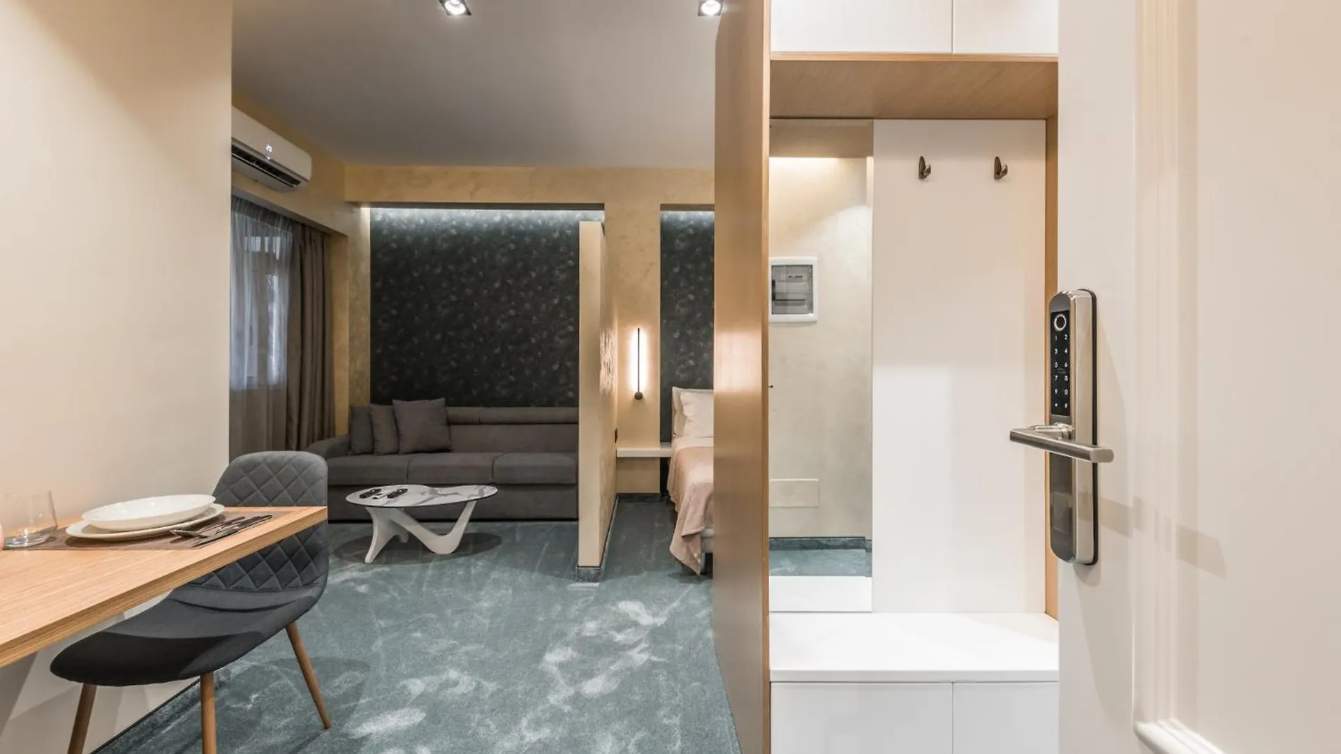Piazza Luxury Apartments Tirana 0*,
