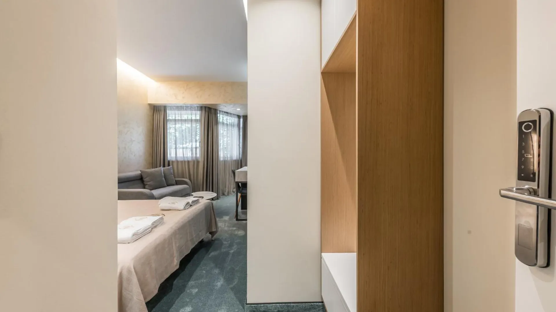 Piazza Luxury Apartments Tirana