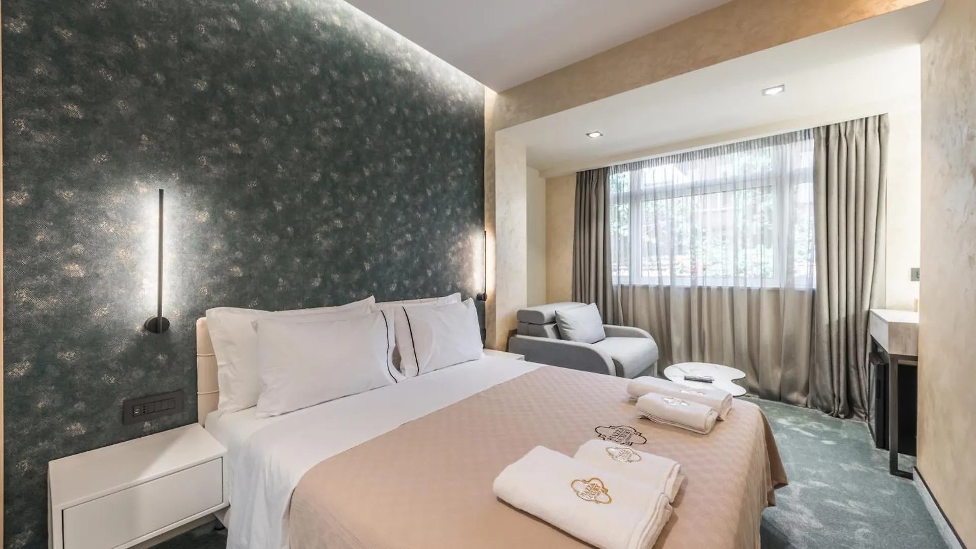Piazza Luxury Apartments Tirana 0*,  Albánie